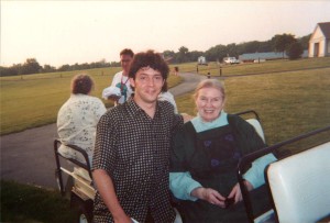 Aengus Finnan with Jean Ritchie in 2002)