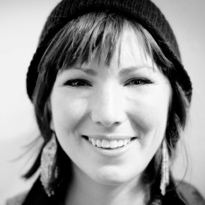 Read more about the article Anna Tivel is 2016 Telluride Troubadour