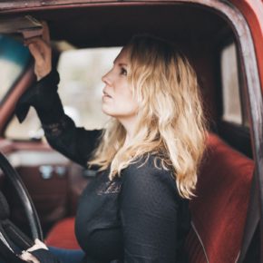 Read more about the article Mary Bragg Wins 2018 Songwriter Serenade Competition