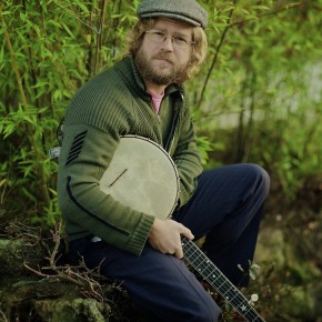 Read more about the article Quick Q & A with Old Man Luedecke