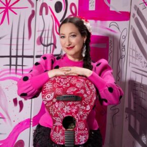 Read more about the article AcousticMusicScene.com Hosts Midnight Hoot at 2024 SERFA Conference